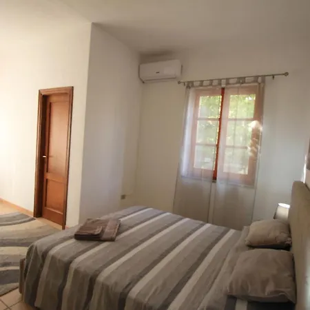 Elisa Bed & Breakfast Bosa