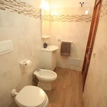 Elisa Bed and breakfast 3*