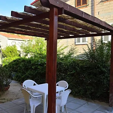 Elisa B&B 보사