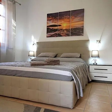 Elisa B&B