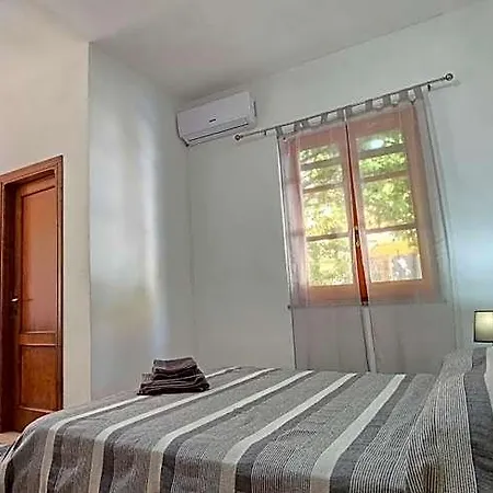 Elisa B&B 보사